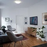 In The Heart Of Brosundet! Fully Equipped 3 Bed Ap *