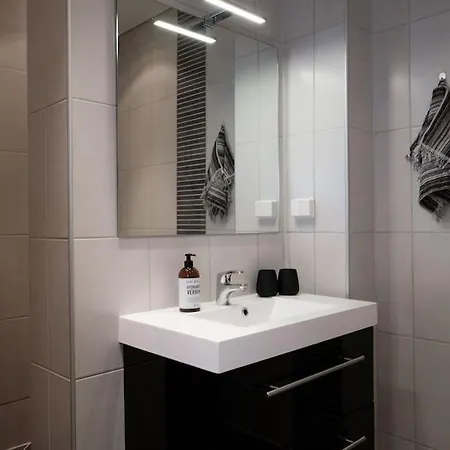 In The Heart Of Brosundet! Fully Equipped 3 Bed Ap *