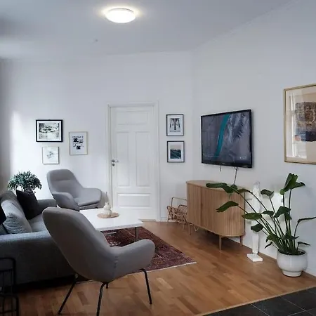In The Heart Of Brosundet! Fully Equipped 3 Bed Ap *