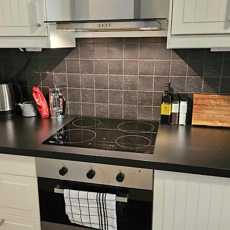 In The Heart Of Brosundet! Fully Equipped 3 Bed Ap *