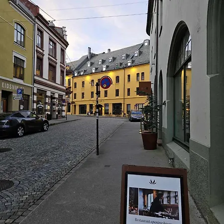 In The Heart Of Brosundet! Fully Equipped 3 Bed Ap *