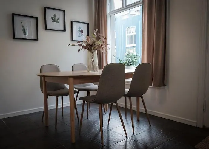 Apartment In The Heart Of Brosundet! Fully Equipped 3 Bed Ap *