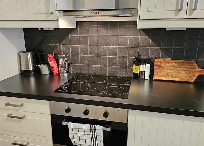 In The Heart Of Brosundet! Fully Equipped 3 Bed Ap *